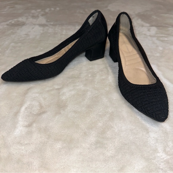 Adrienne Vittadini Black Pointed Toe Fabric Faro Ballet Pump Size 8 - Picture 2 of 12